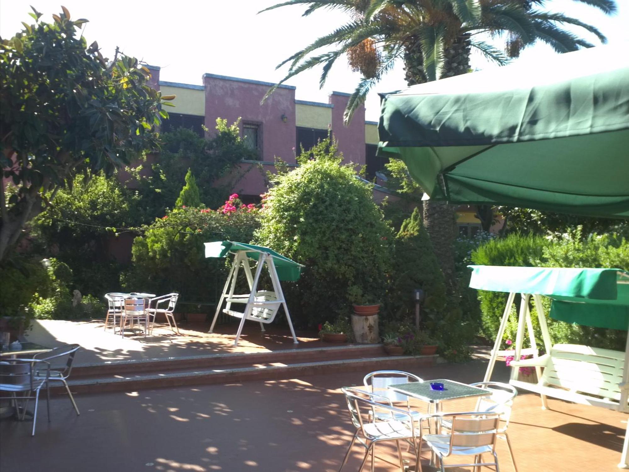 Hotel Abbaruja Olbia Eksteriør billede