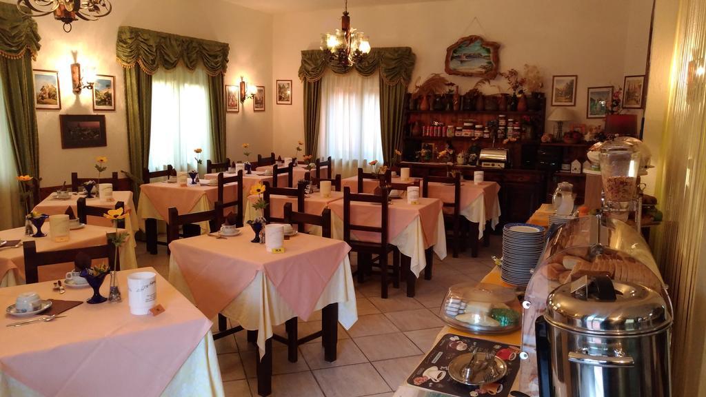 Hotel Abbaruja Olbia Eksteriør billede