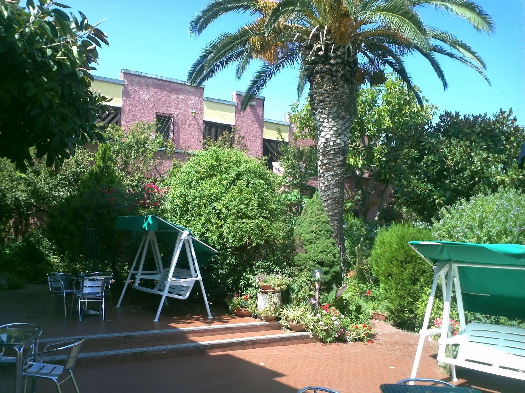 Hotel Abbaruja Olbia Eksteriør billede